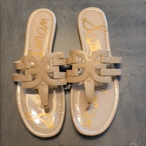 Sam Edelman Size 9 Flip Flops patent leather